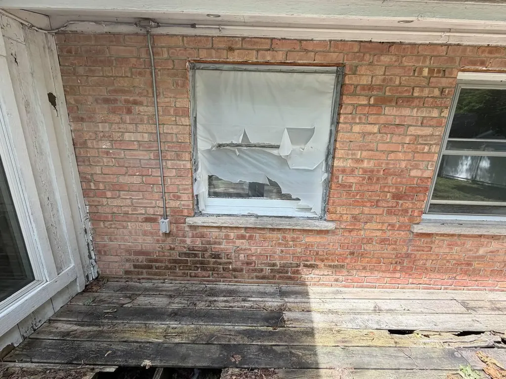 831 W Hanover Street Marshall City MI 49068
