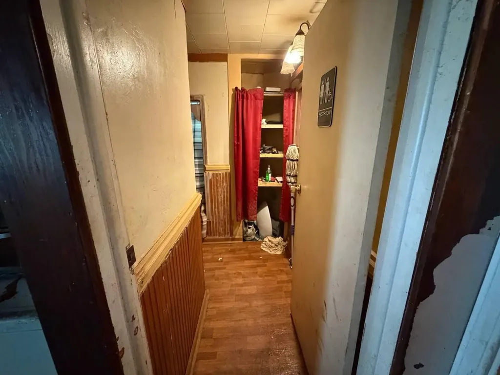 831 W Hanover Street Marshall City MI 49068