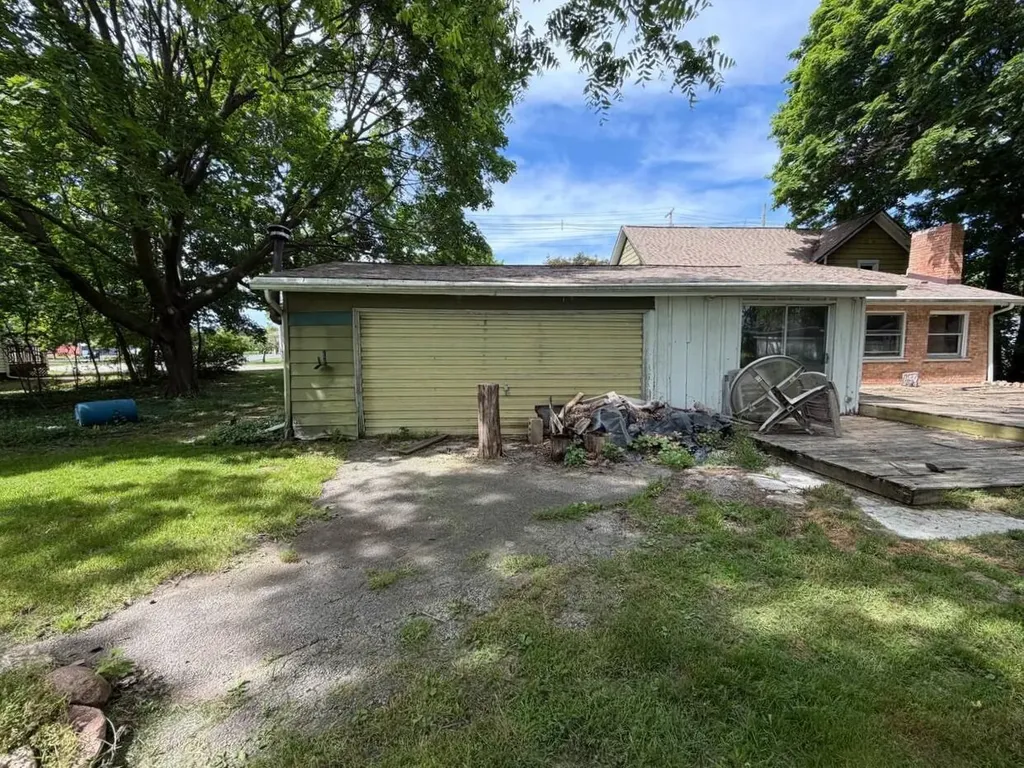 831 W Hanover Street Marshall City MI 49068