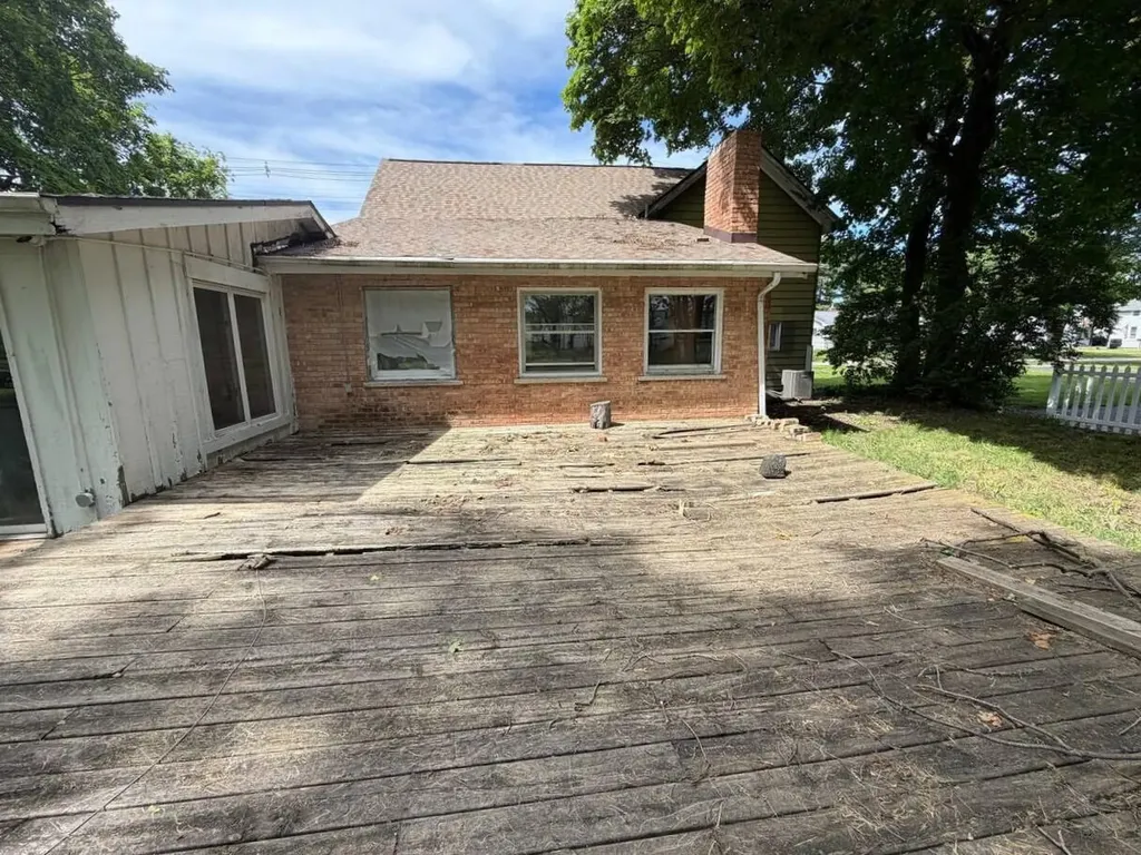 831 W Hanover Street Marshall City MI 49068