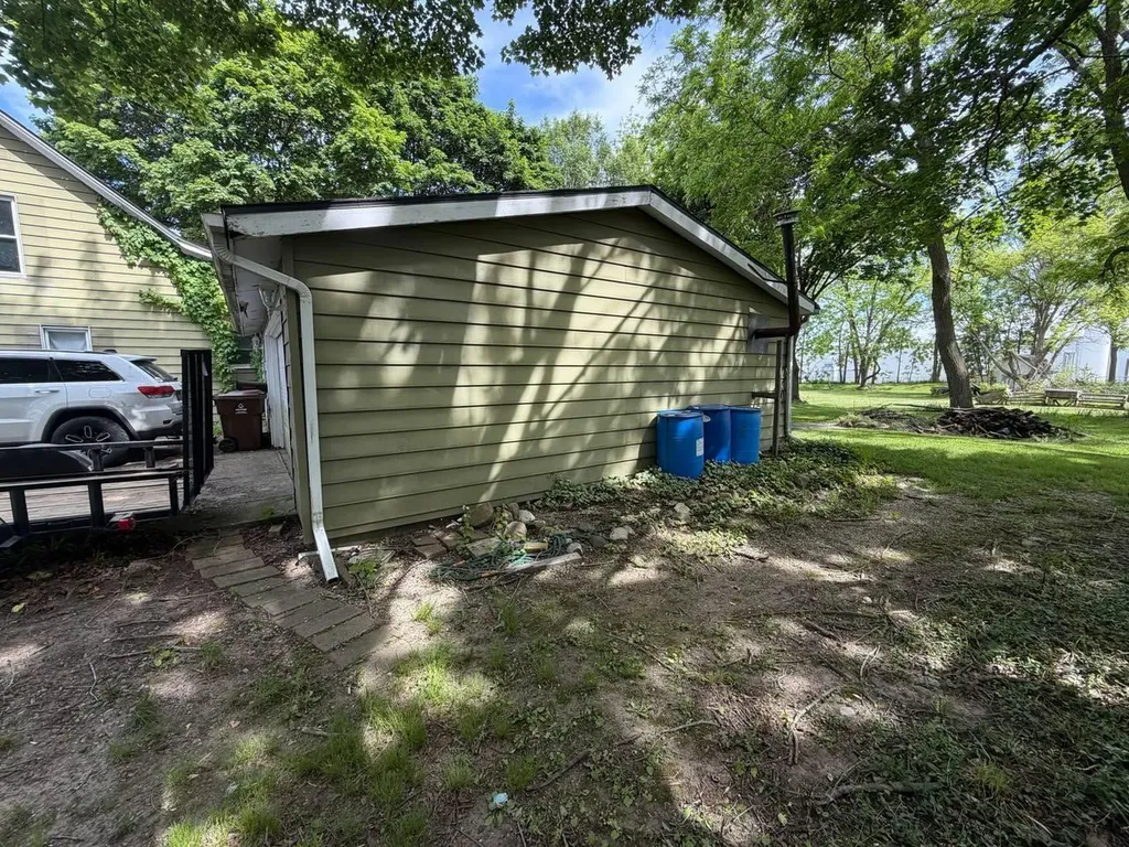 831 W Hanover Street Marshall City MI 49068