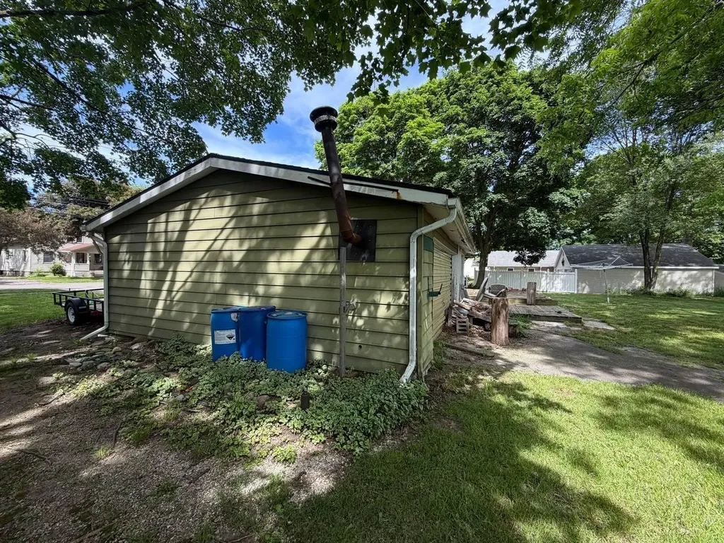 831 W Hanover Street Marshall City MI 49068