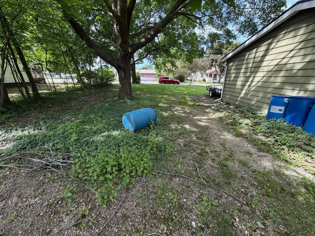 831 W Hanover Street Marshall City MI 49068
