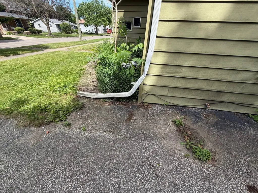 831 W Hanover Street Marshall City MI 49068