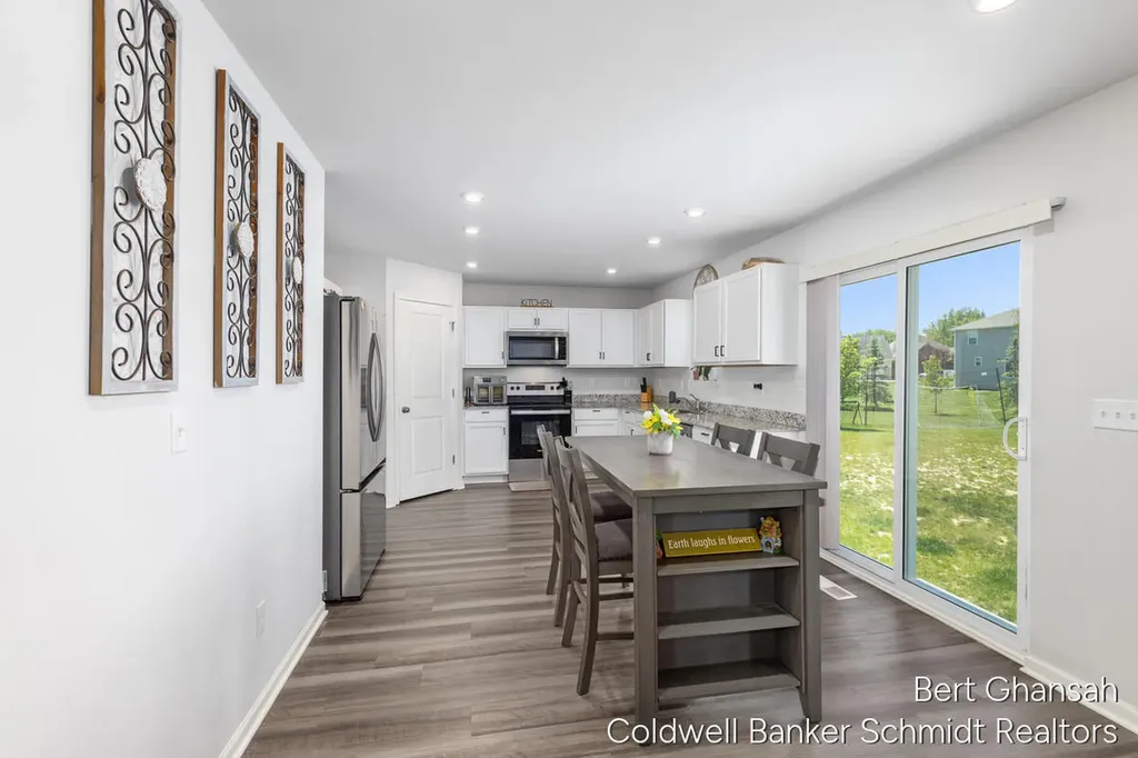 8376 N Oaks Court Grand Blanc Charter Township MI 48439