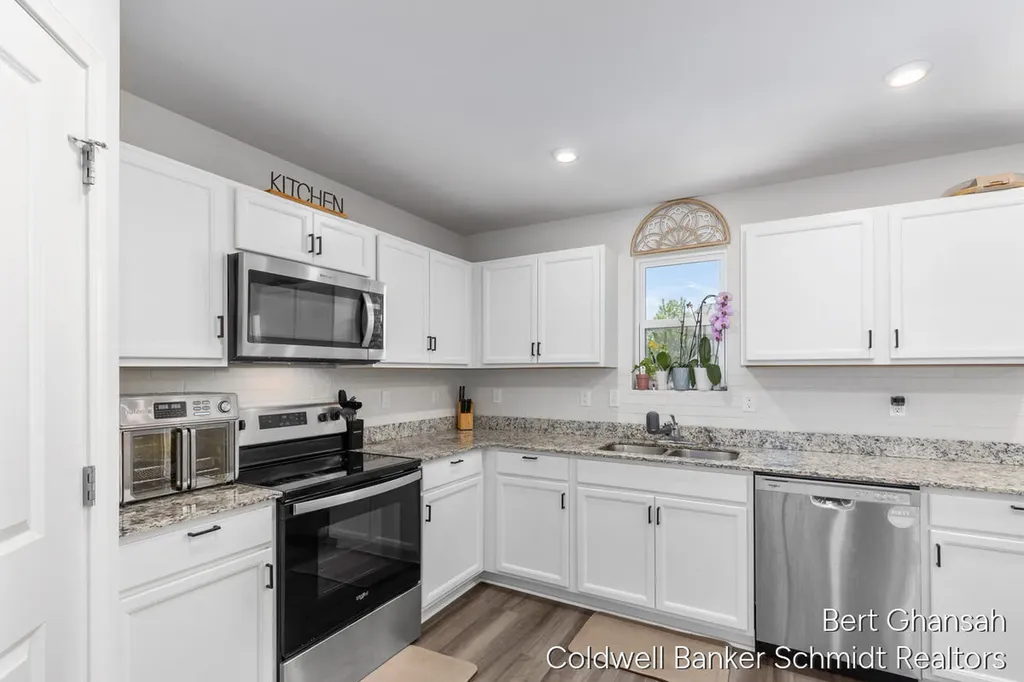 8376 N Oaks Court Grand Blanc Charter Township MI 48439