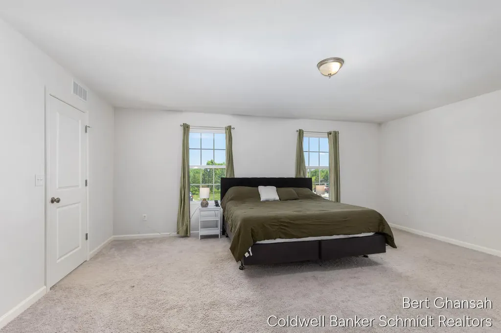8376 N Oaks Court Grand Blanc Charter Township MI 48439