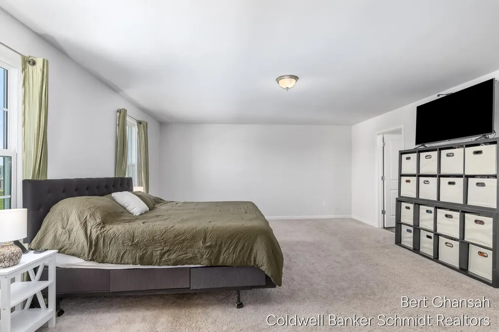 8376 N Oaks Court Grand Blanc Charter Township MI 48439