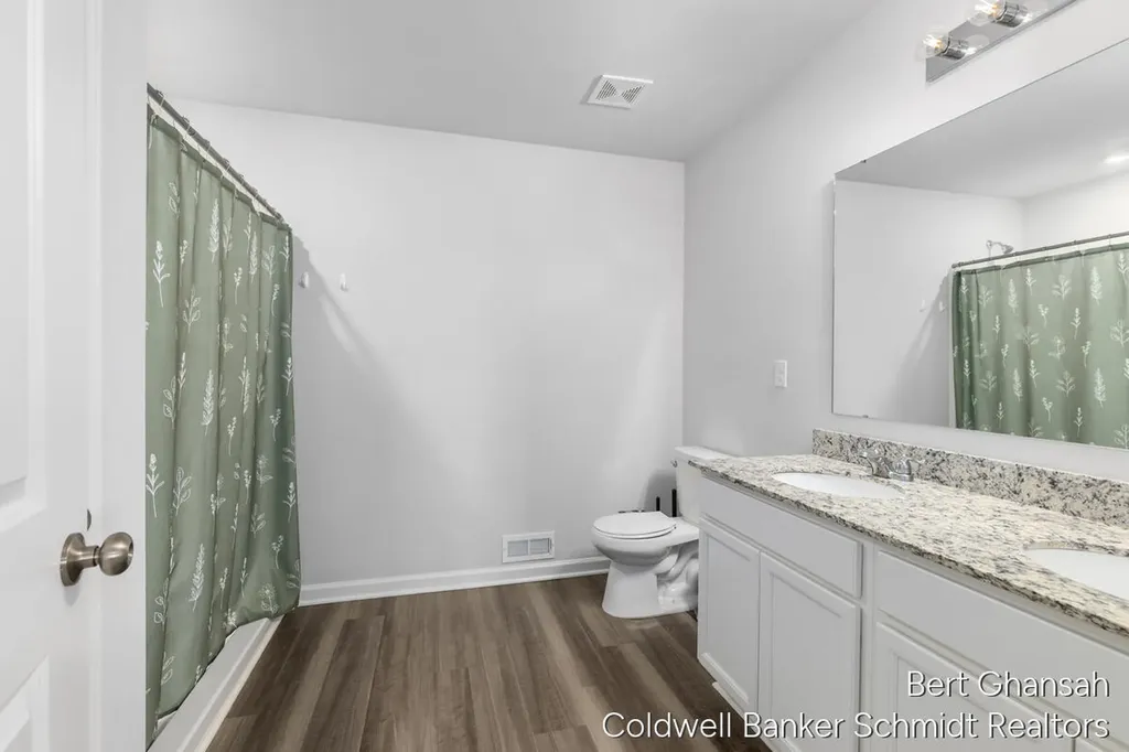 8376 N Oaks Court Grand Blanc Charter Township MI 48439