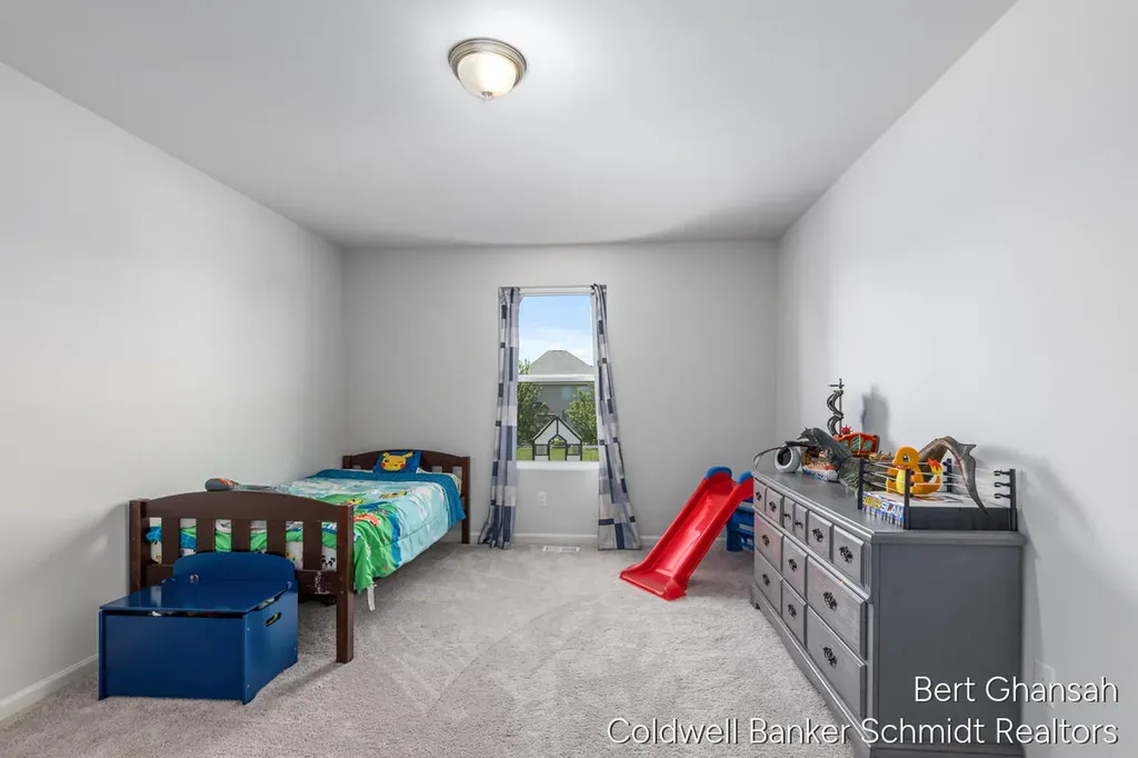 8376 N Oaks Court Grand Blanc Charter Township MI 48439