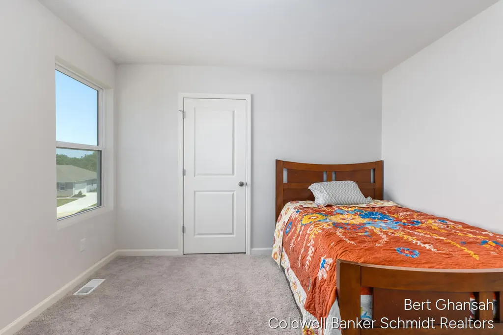 8376 N Oaks Court Grand Blanc Charter Township MI 48439