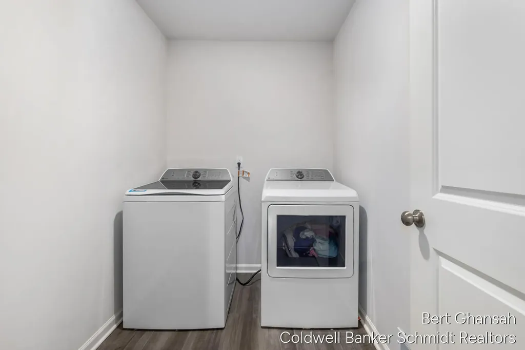 8376 N Oaks Court Grand Blanc Charter Township MI 48439