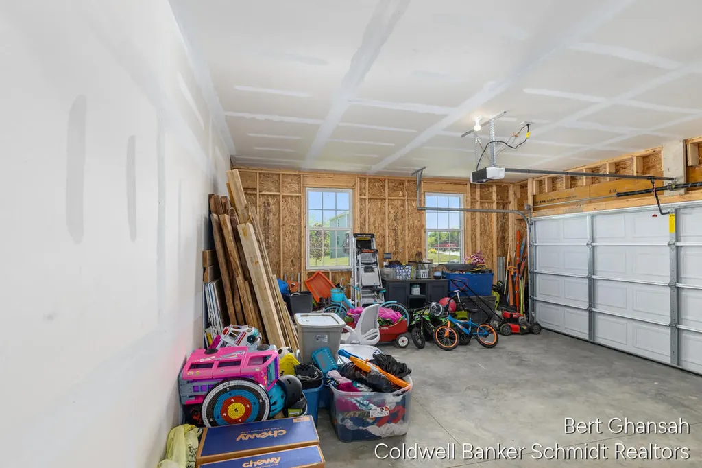 8376 N Oaks Court Grand Blanc Charter Township MI 48439