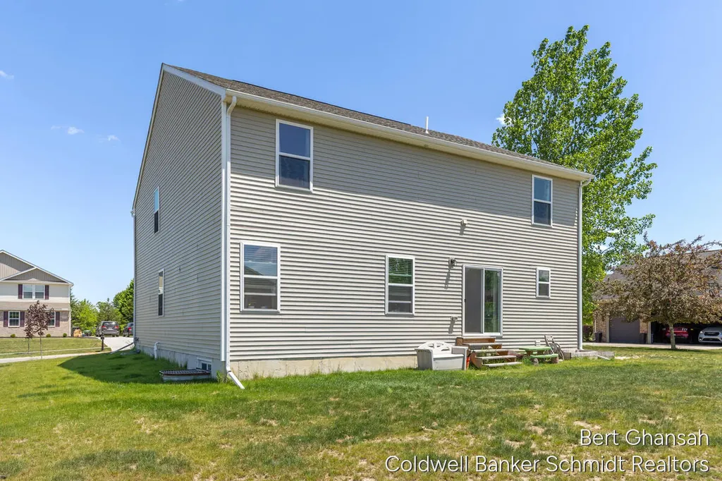 8376 N Oaks Court Grand Blanc Charter Township MI 48439