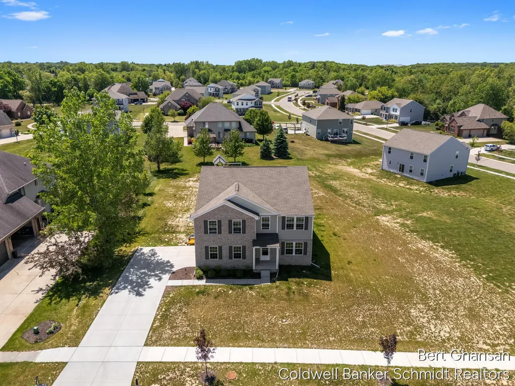 8376 N Oaks Court Grand Blanc Charter Township MI 48439