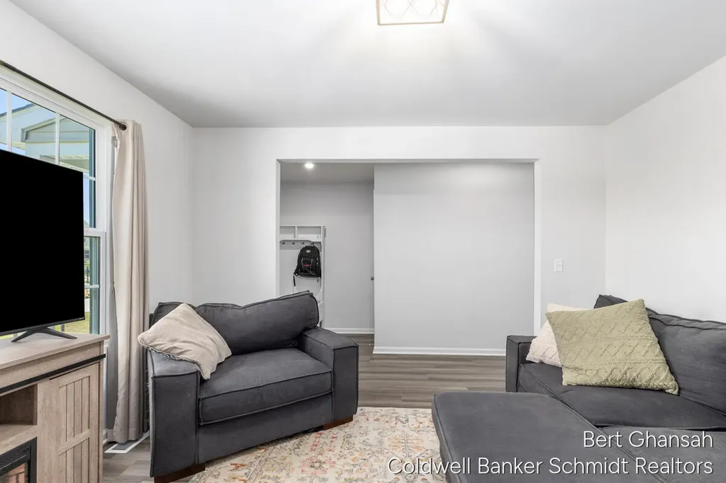 8376 N Oaks Court Grand Blanc Charter Township MI 48439