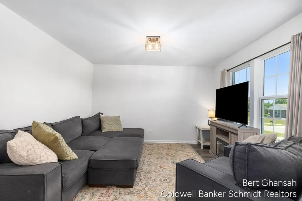 8376 N Oaks Court Grand Blanc Charter Township MI 48439