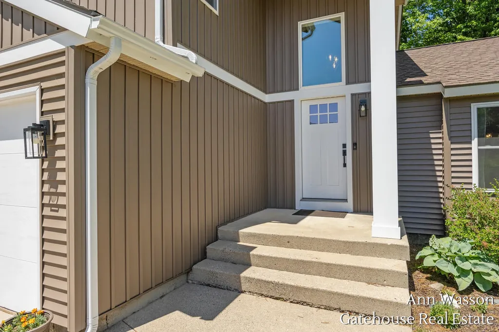 6007 Arroyo Vista Drive NE Cannon Township MI 49341