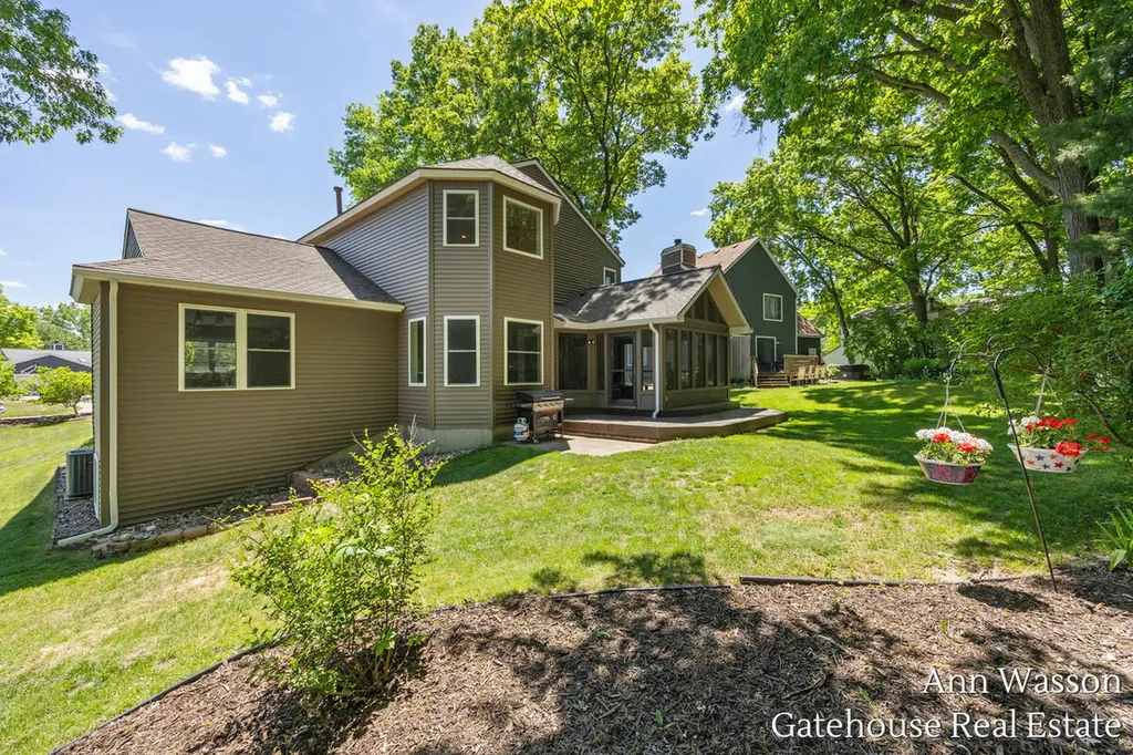 6007 Arroyo Vista Drive NE Cannon Township MI 49341