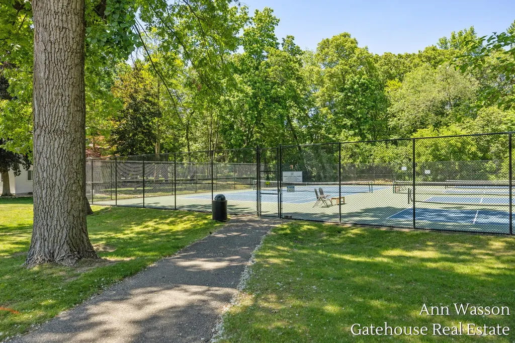 6007 Arroyo Vista Drive NE Cannon Township MI 49341