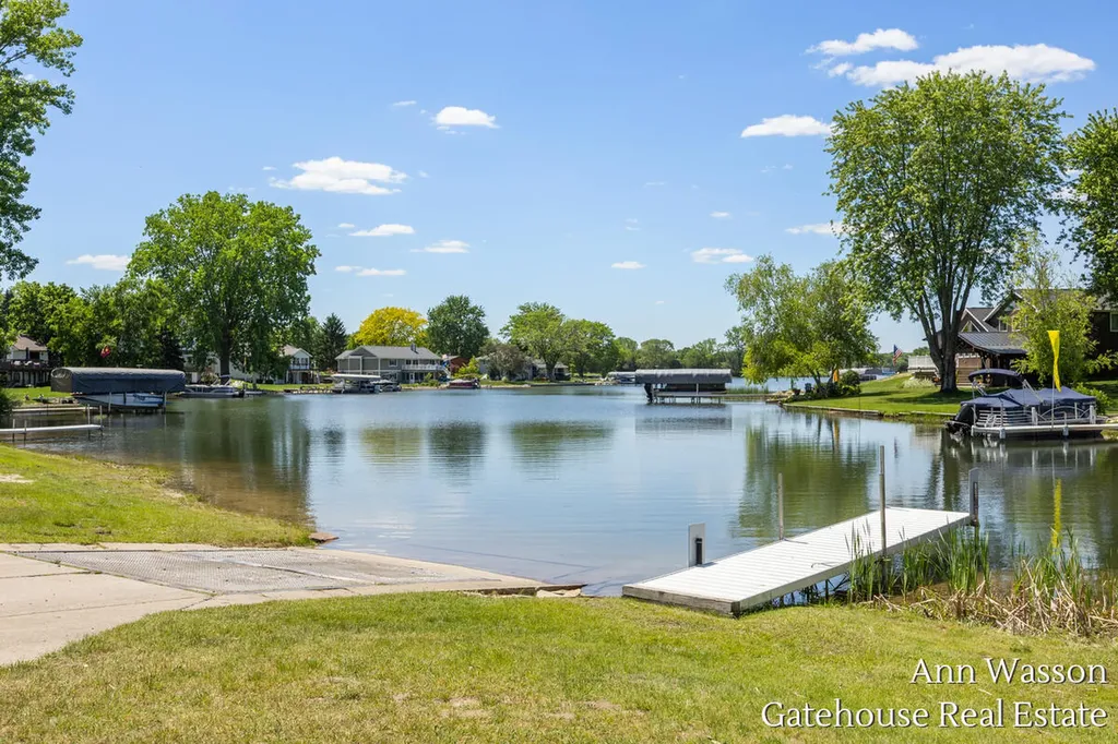 6007 Arroyo Vista Drive NE Cannon Township MI 49341