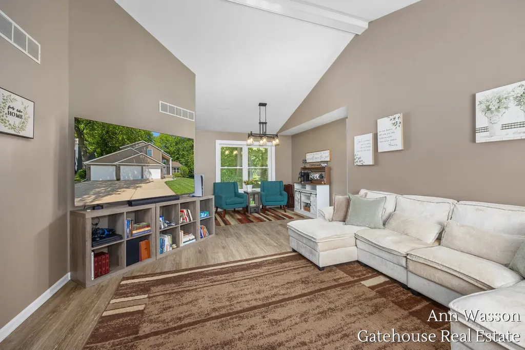 6007 Arroyo Vista Drive NE Cannon Township MI 49341