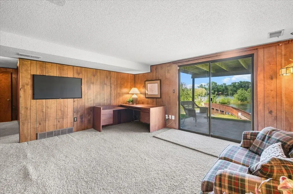 2861 Porter Street SW Grandville City MI 49418