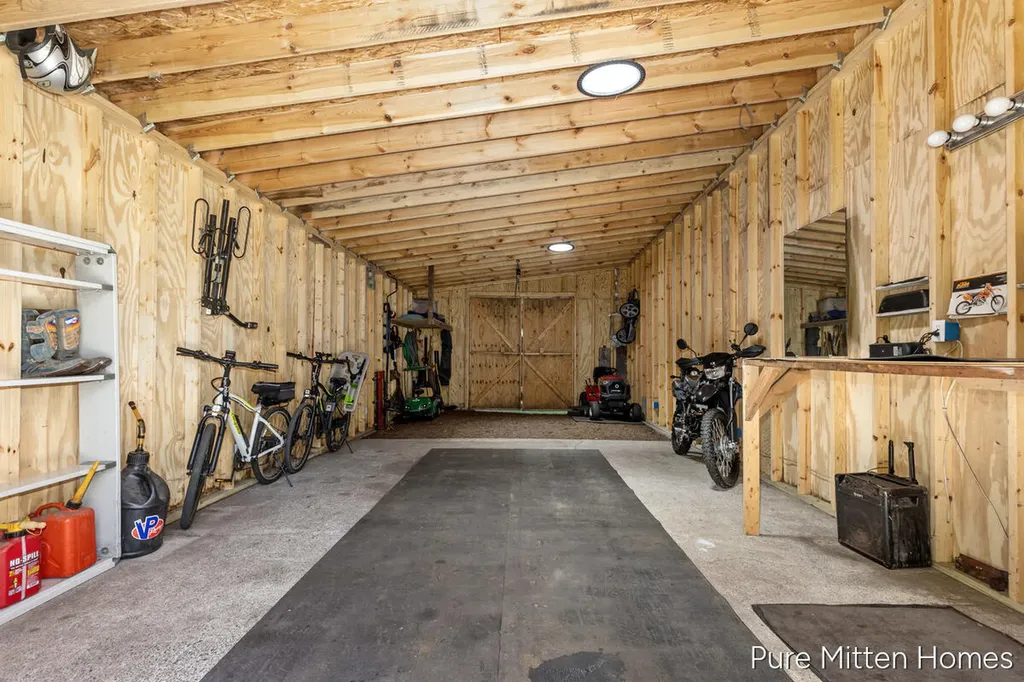 5234 S Johnson Road Montcalm Township MI 48838