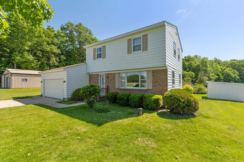 1114 48th Avenue Jamestown Charter Township MI 49426