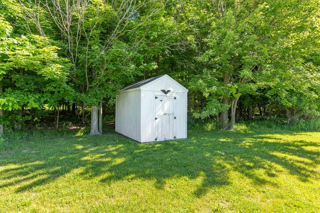 1114 48th Avenue Jamestown Charter Township MI 49426