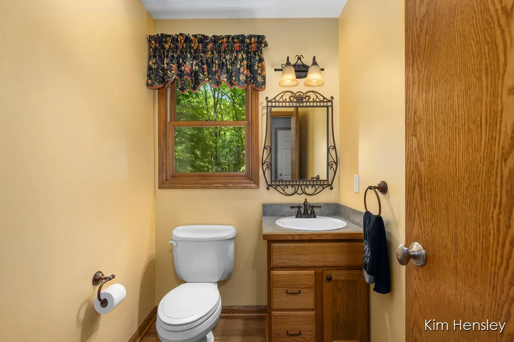 8160 Oakview Ridge Drive NE Cannon Township MI 49341