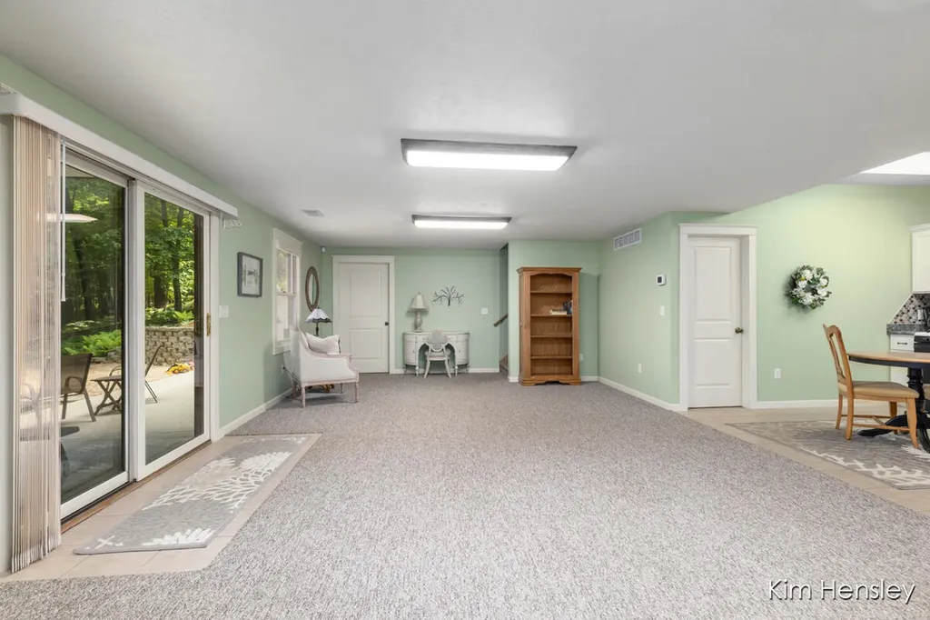 8160 Oakview Ridge Drive NE Cannon Township MI 49341