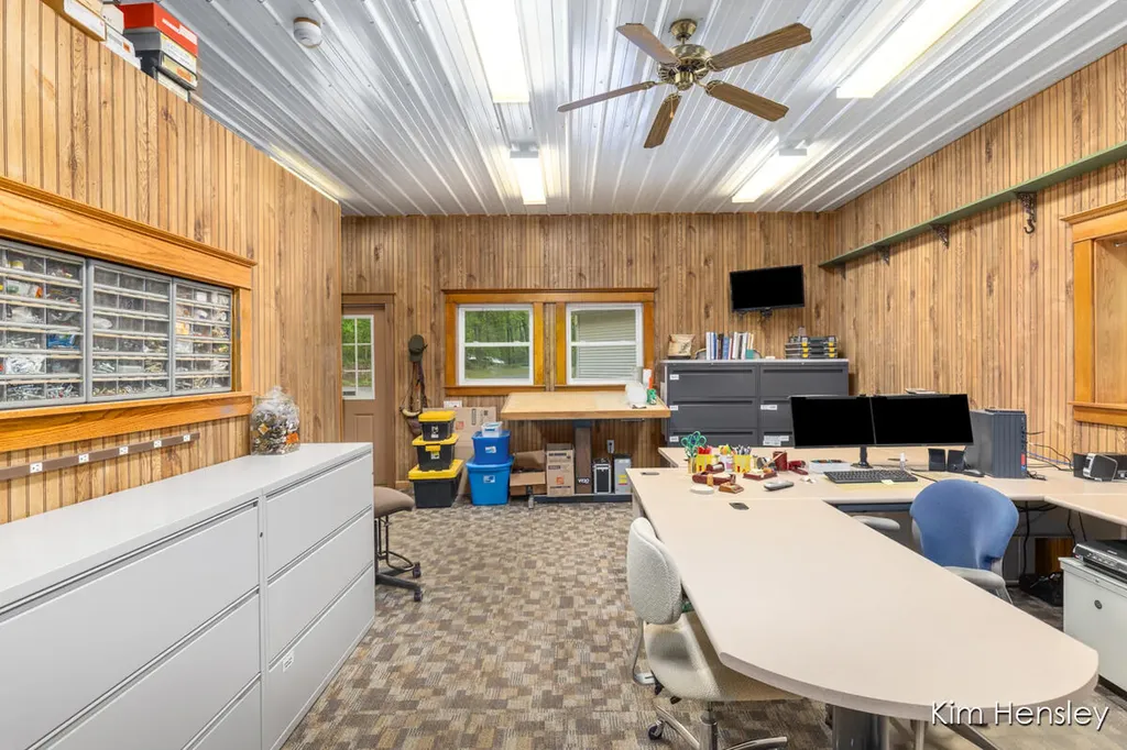8160 Oakview Ridge Drive NE Cannon Township MI 49341