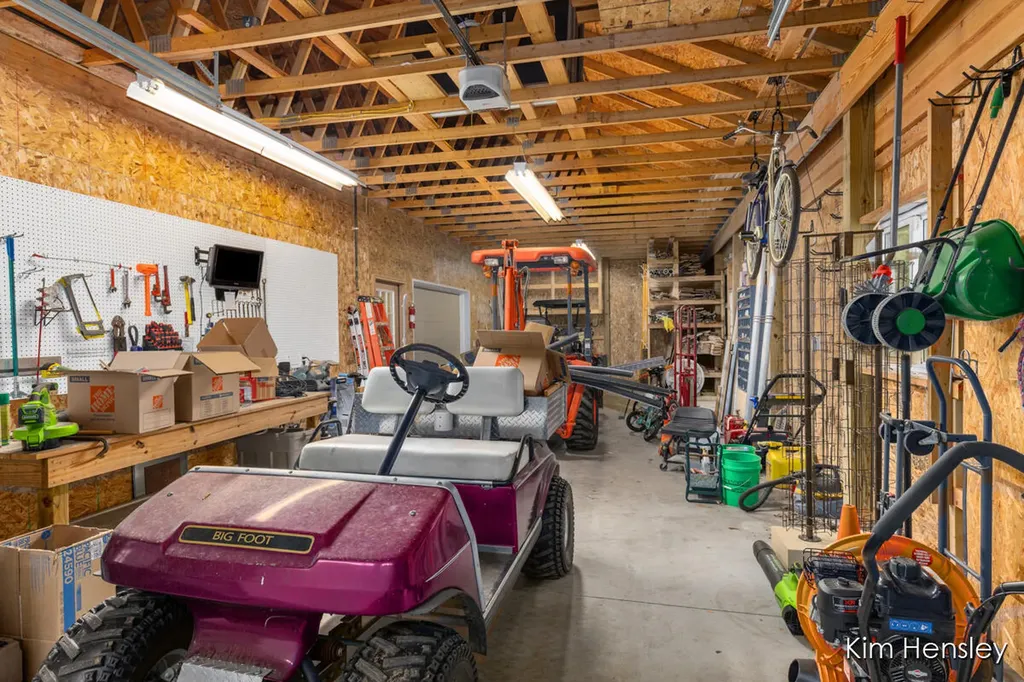8160 Oakview Ridge Drive NE Cannon Township MI 49341
