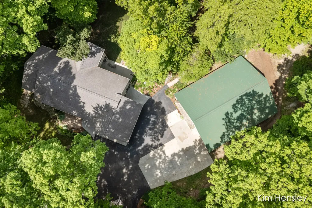 8160 Oakview Ridge Drive NE Cannon Township MI 49341