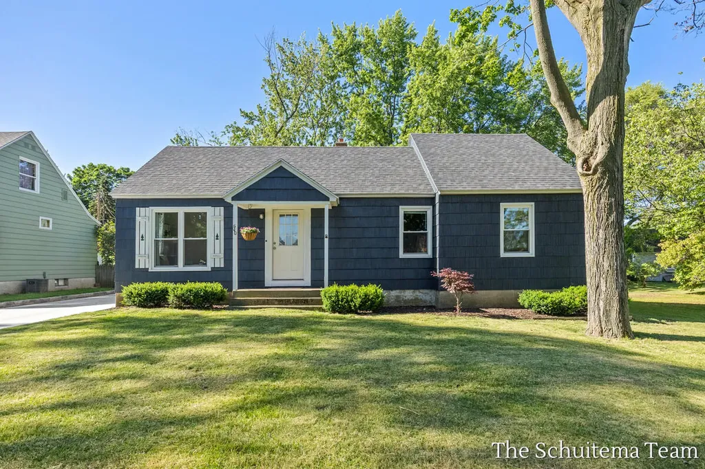 640 E 11th Street Holland City MI 49423
