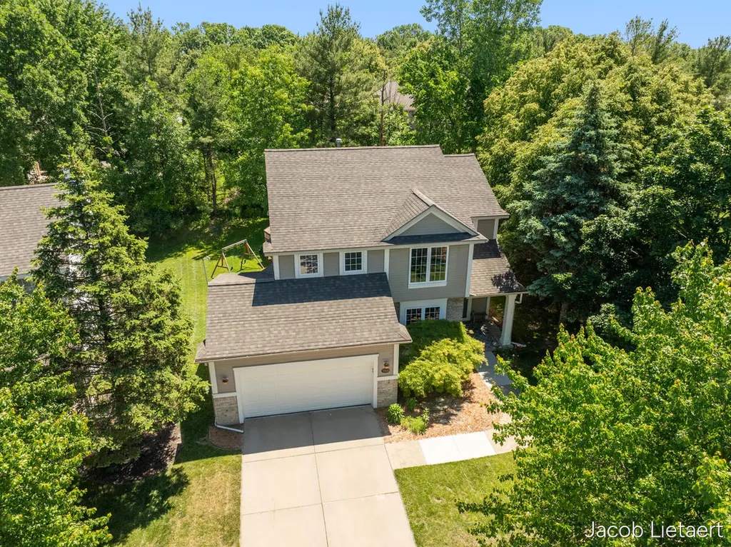 5300 Stone Briar Court SE Kentwood City MI 49512