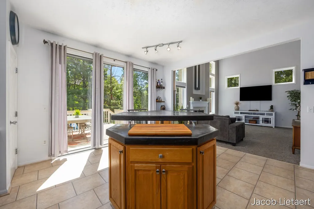 5300 Stone Briar Court SE Kentwood City MI 49512