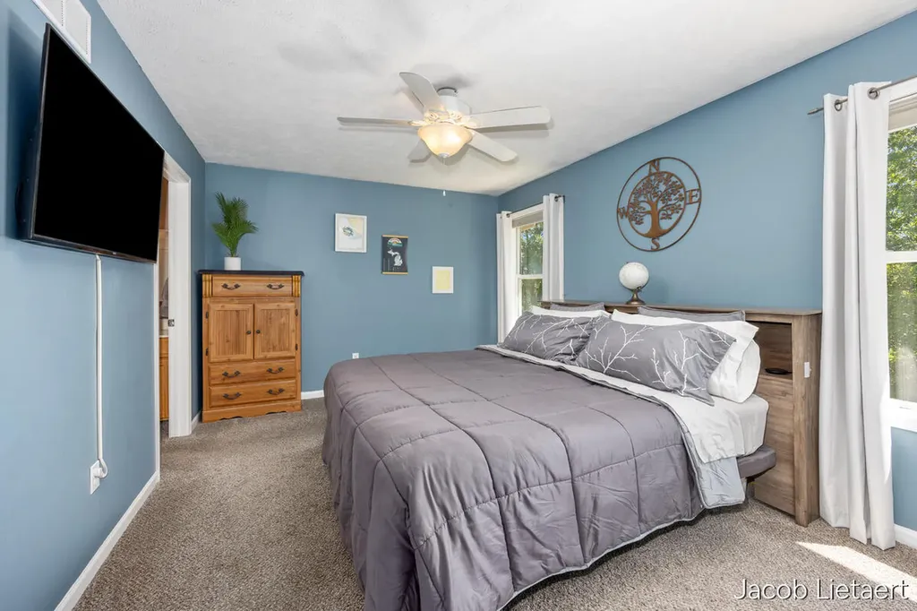5300 Stone Briar Court SE Kentwood City MI 49512