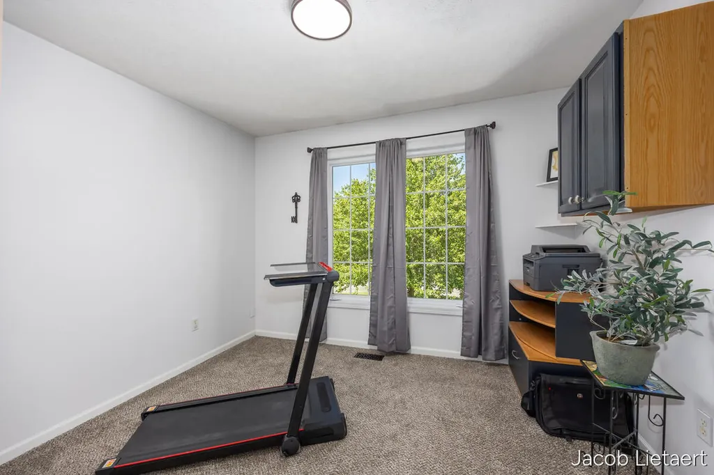 5300 Stone Briar Court SE Kentwood City MI 49512