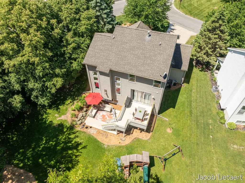 5300 Stone Briar Court SE Kentwood City MI 49512