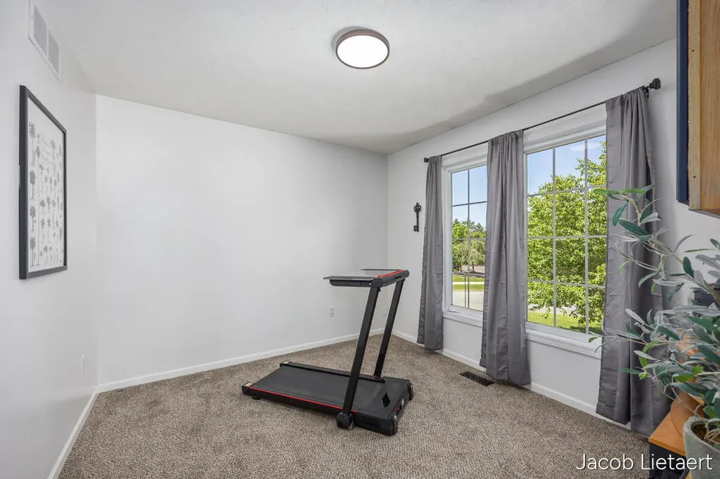 5300 Stone Briar Court SE Kentwood City MI 49512