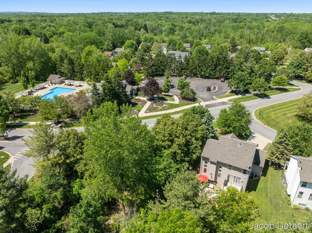 5300 Stone Briar Court SE Kentwood City MI 49512