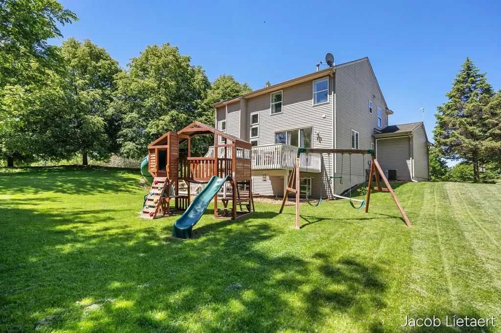 5300 Stone Briar Court SE Kentwood City MI 49512