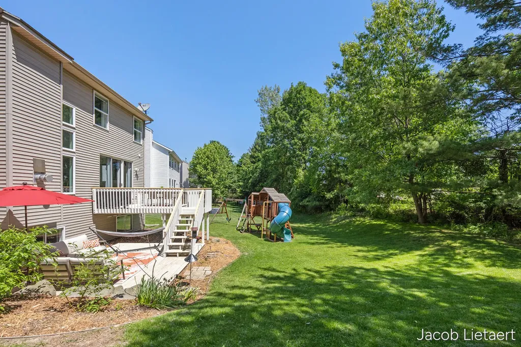 5300 Stone Briar Court SE Kentwood City MI 49512