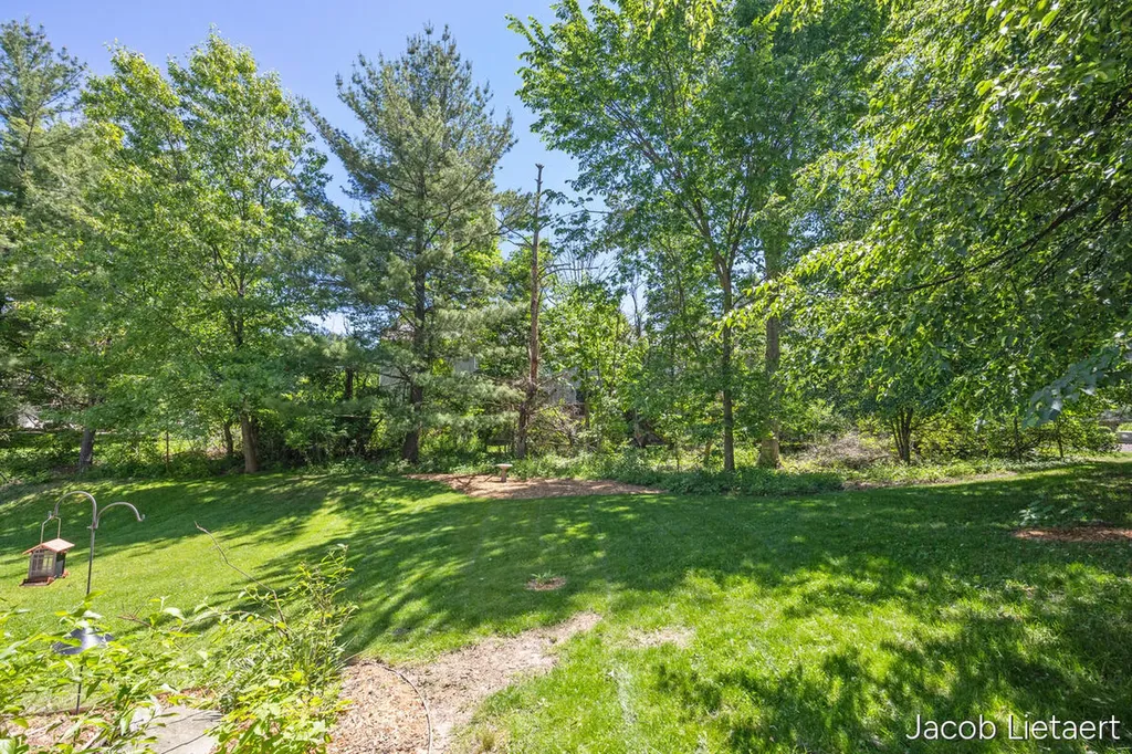 5300 Stone Briar Court SE Kentwood City MI 49512