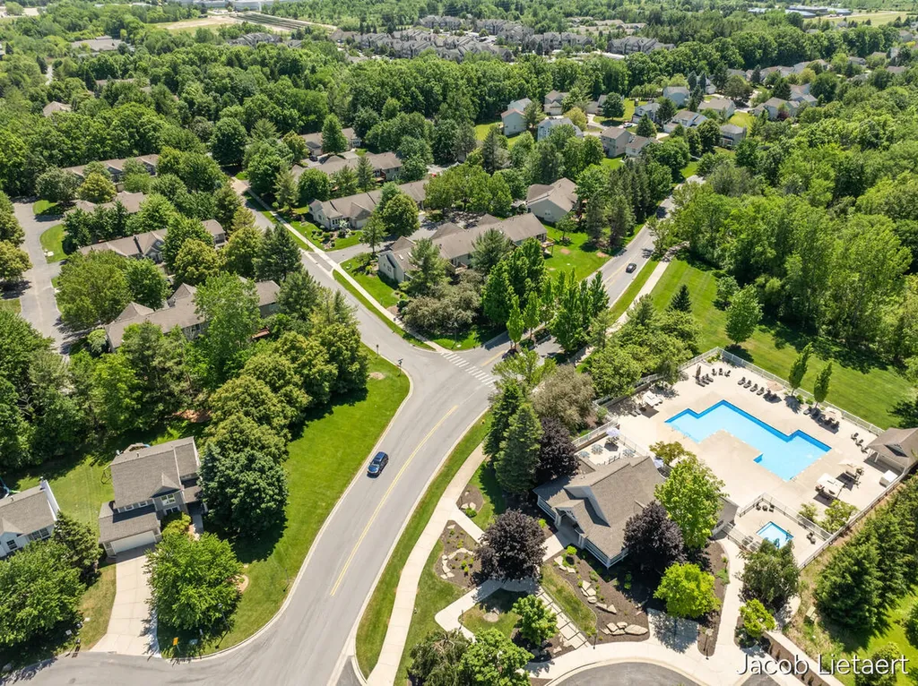 5300 Stone Briar Court SE Kentwood City MI 49512