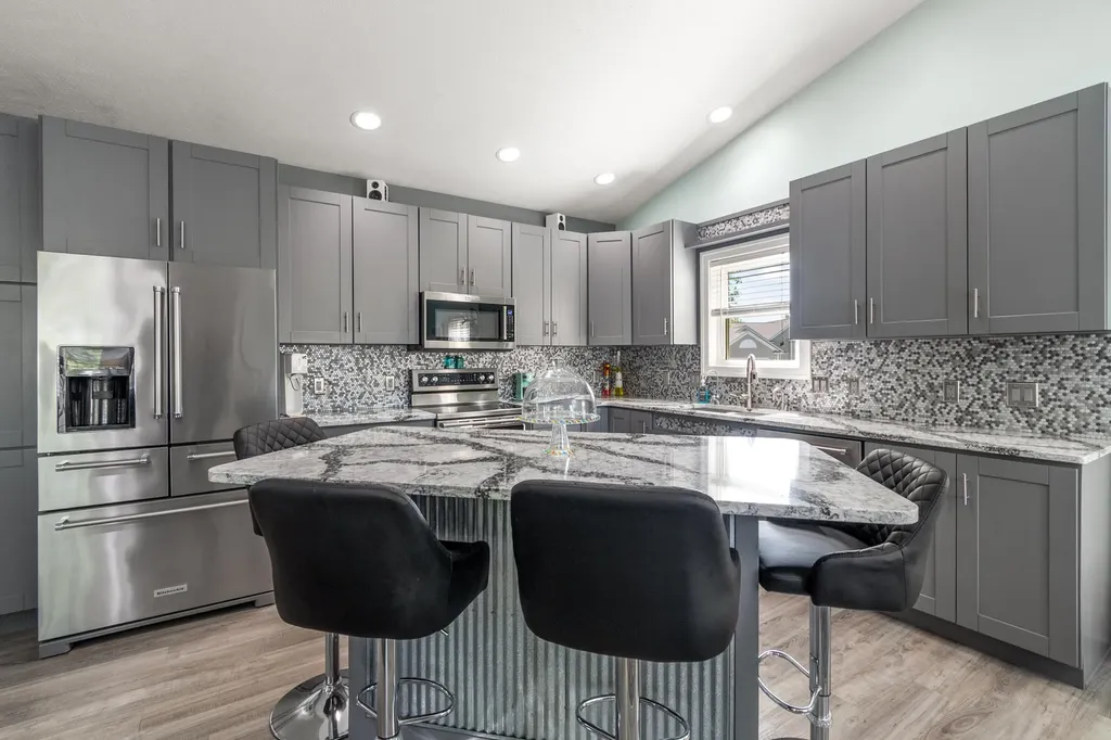 8713 Willow Creek Drive Georgetown Charter Township MI 49428