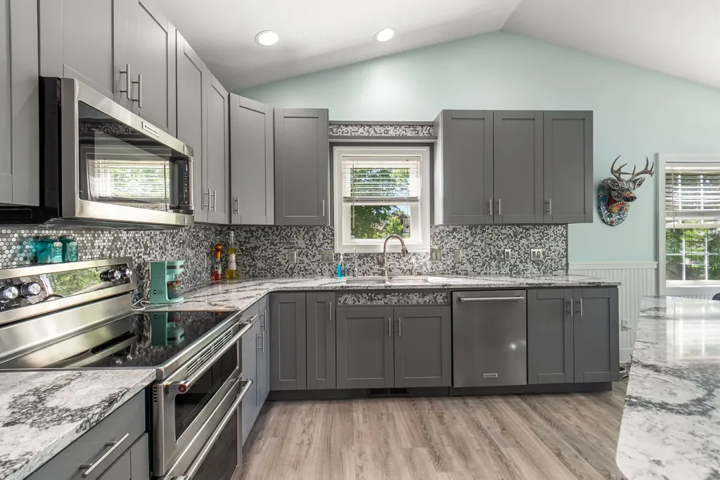 8713 Willow Creek Drive Georgetown Charter Township MI 49428