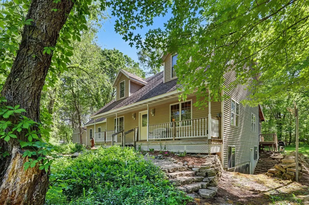 5767 Miranda Drive Montcalm Township MI 48838